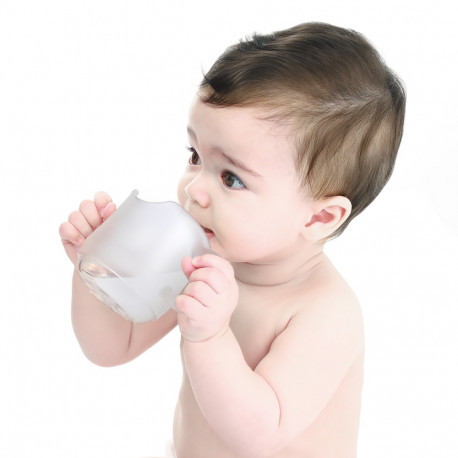 https://milkandhoney.ph/18304-large_default/haakaa-baby-drinking-cup.jpg